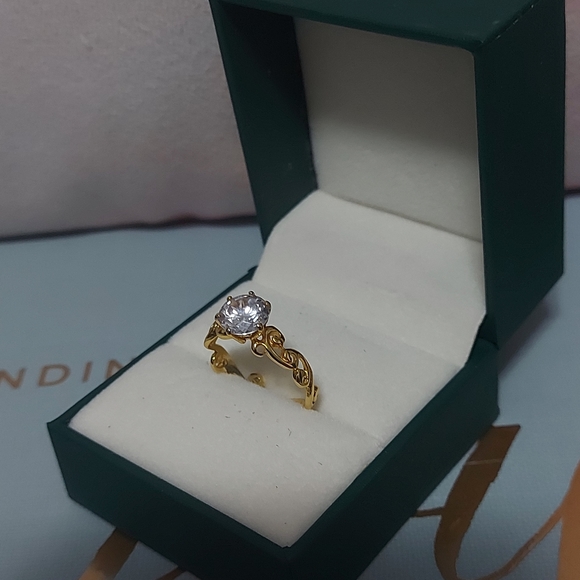 925 Sterling Silver Swirl Ring, Plated with 1 Micr - Picture 3 of 11